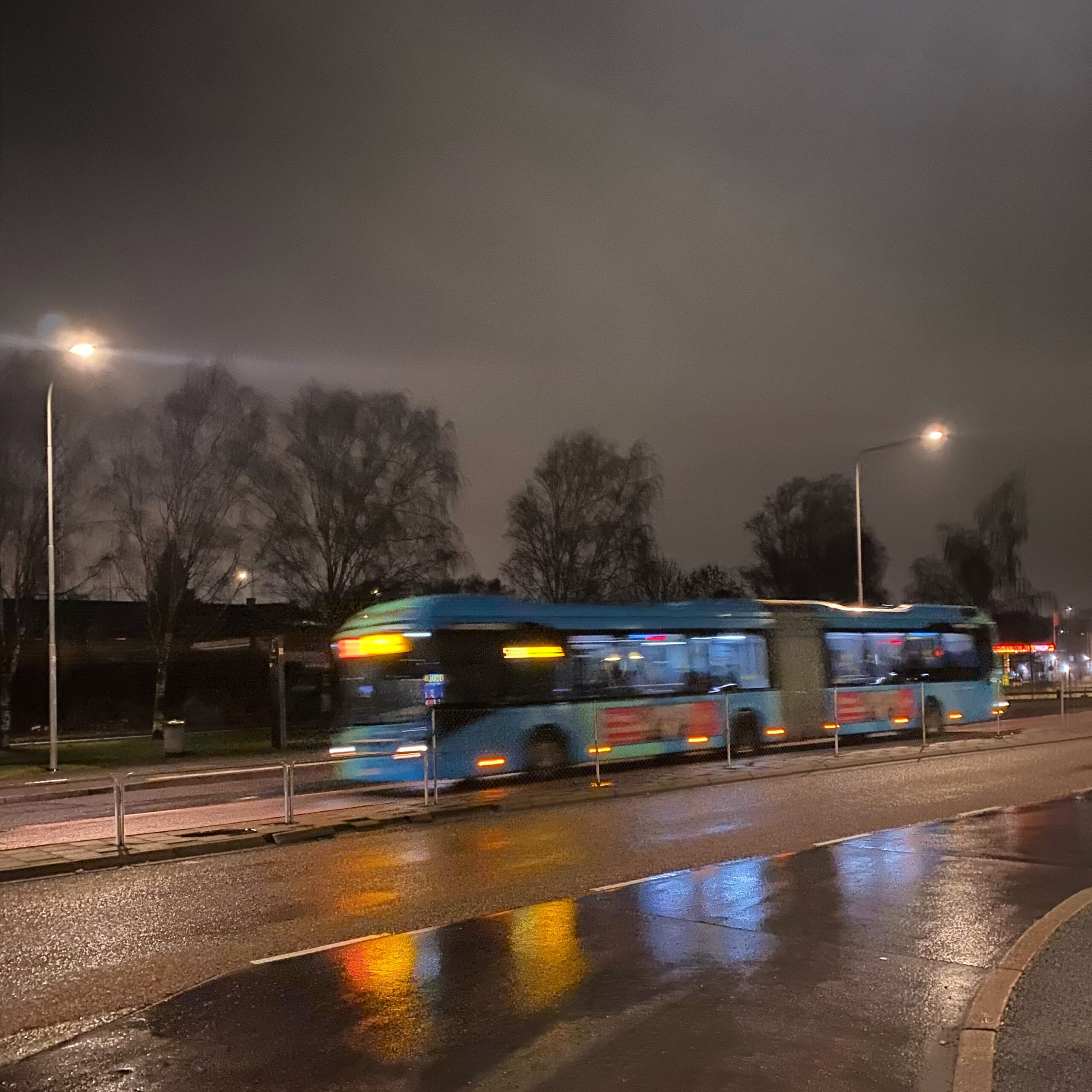 The daily gentleman and businessman as an early bird
