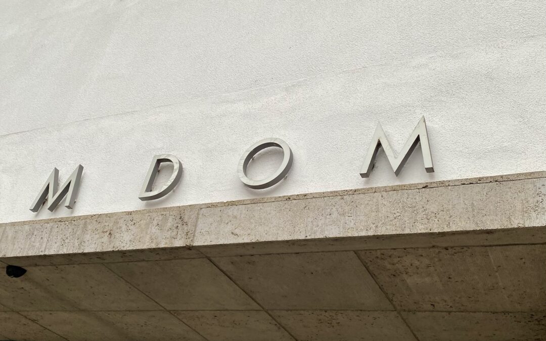 Design should be universal, functional, and built from pure geometry