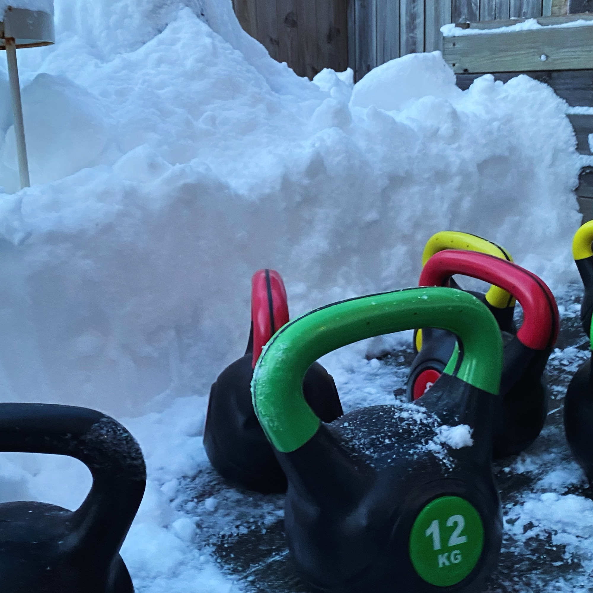 Shoveling Snow Better Training Than Lifting Weights?
