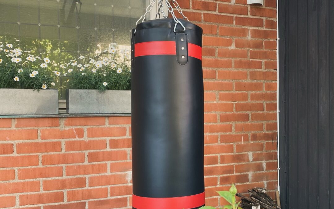 While Everyone Went to the Beach, I Entered My Secret Garden to Fight